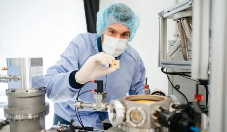 Infineon, eleQtron Eartner on Trapped-ion Quantum Computing Processors